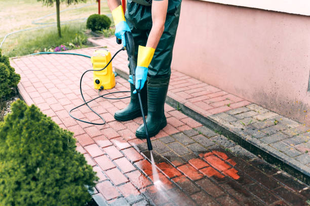 Why Choose Our Certified Pressure Washing Experts for Your Project Needs in Pleasant Ridge, MI?